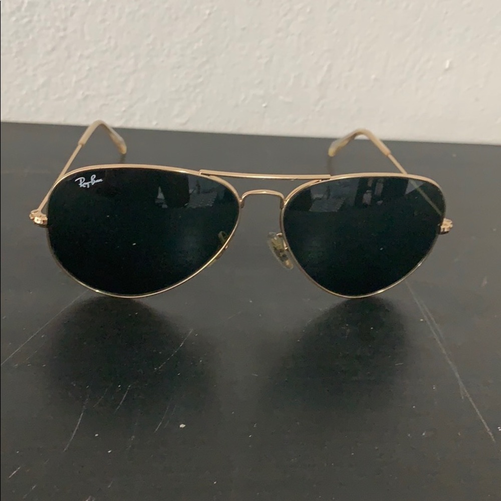 RAY BAN